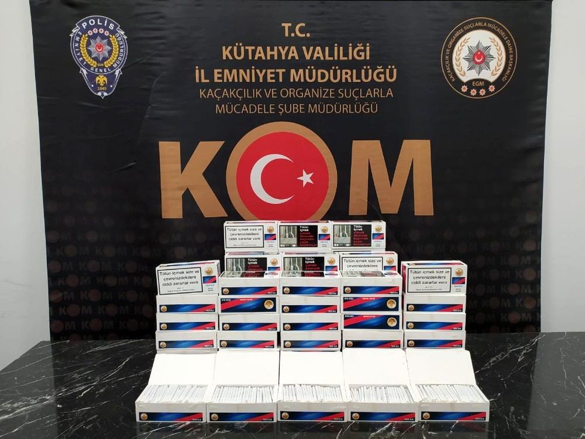 Kütahya\'da bir araçta 10 bin adet kaçak makaron ele geçirildi