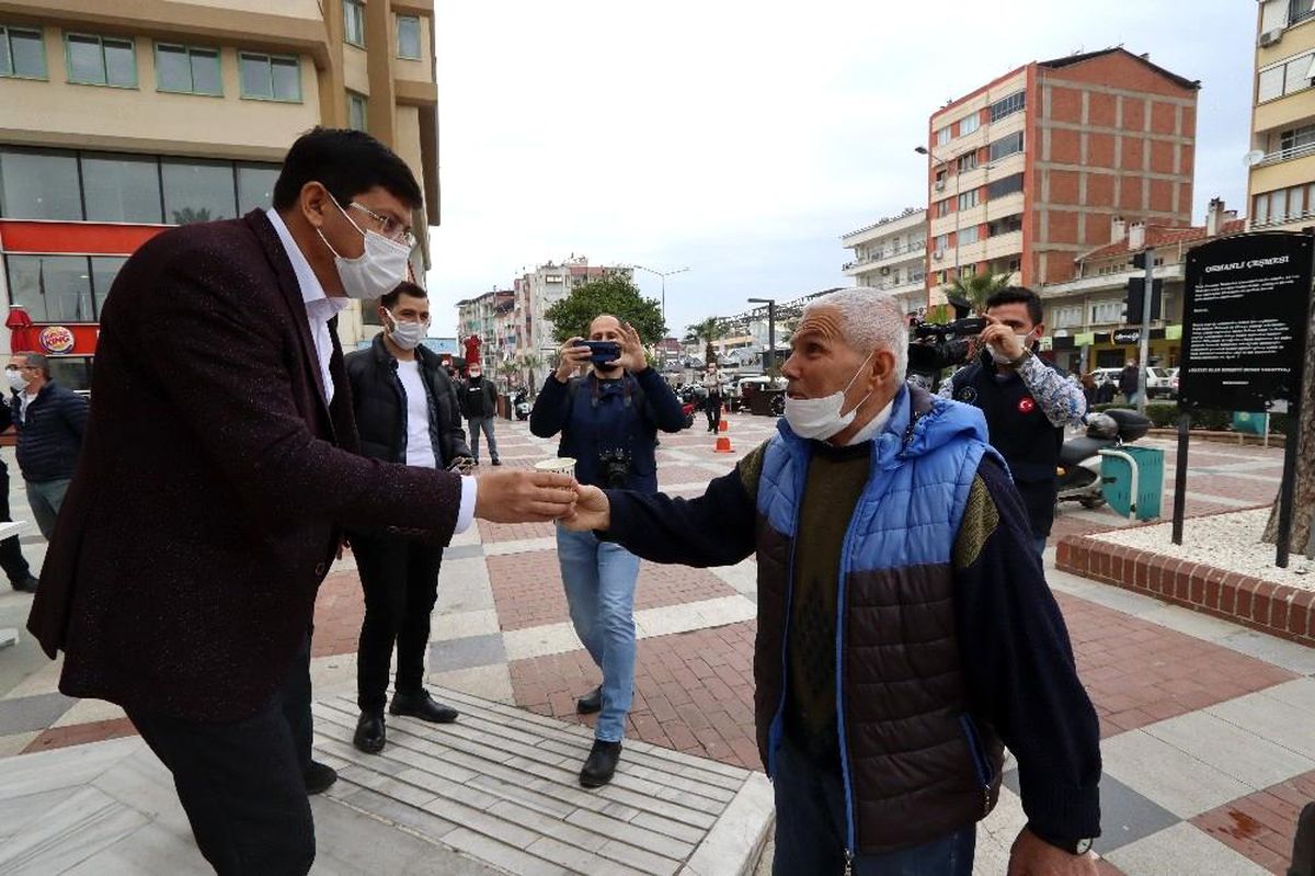 Nazilli\'de 5 bin kişiye kandil şerbeti dağıtıldı