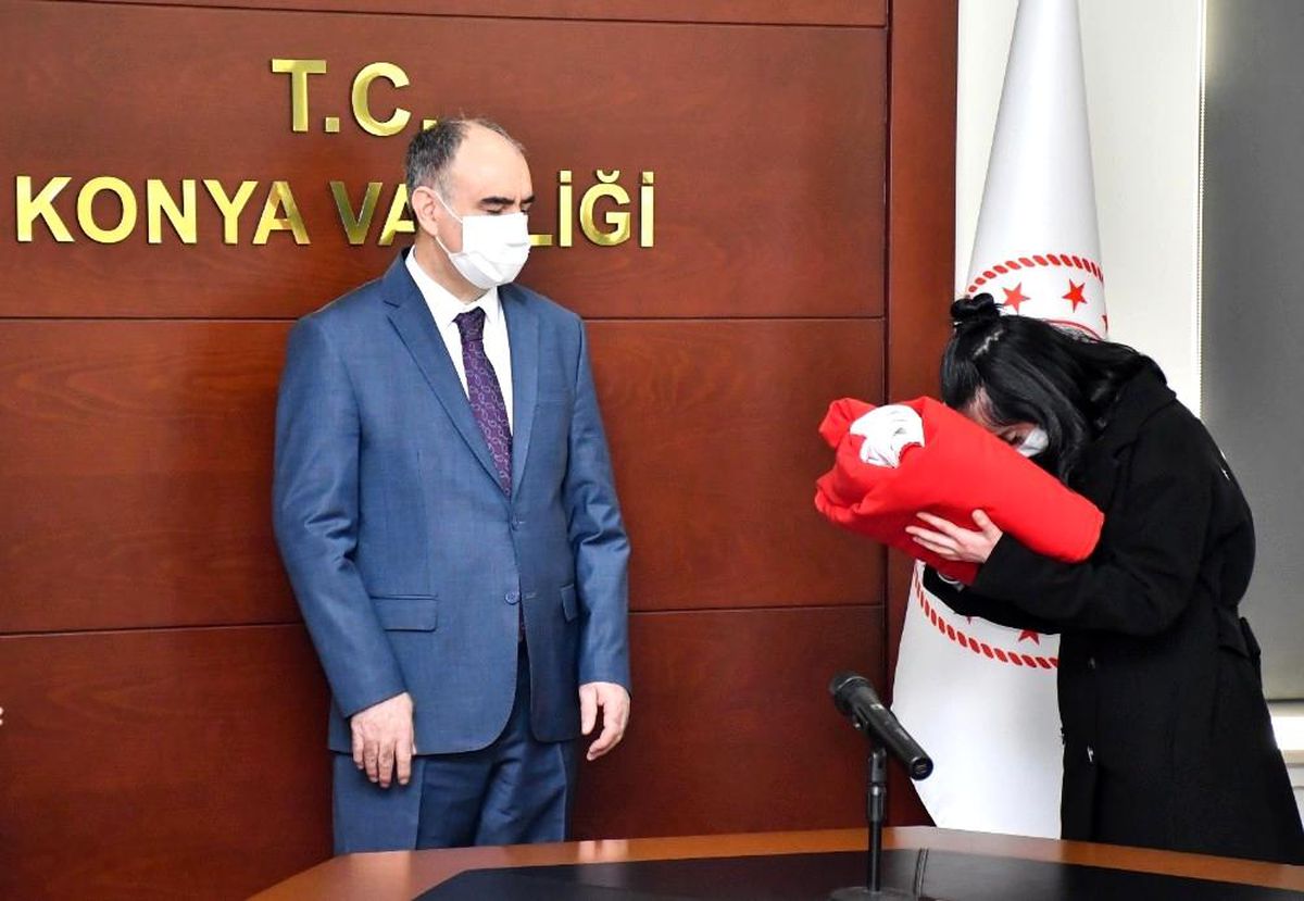 Şanlı Türk bayrağı Konya\'dan Çanakkale\'ye uğurlandı