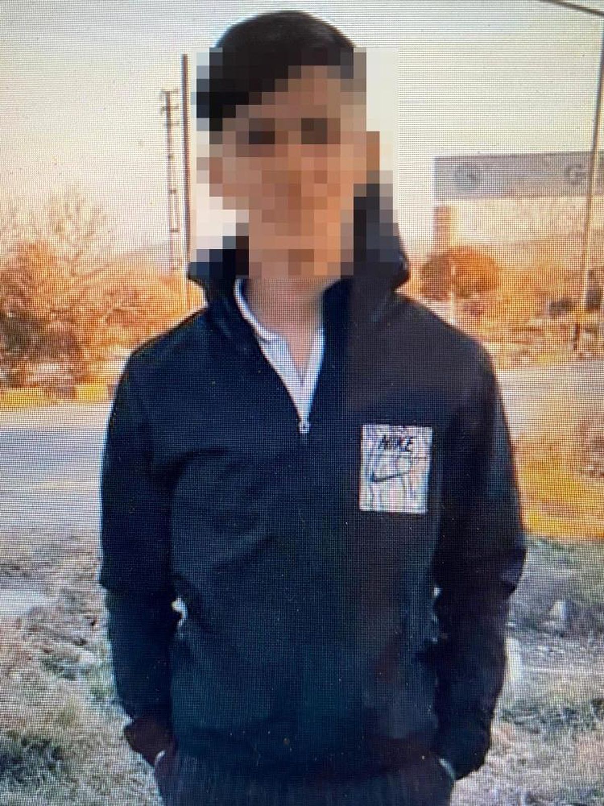 Sevdiği kız konuşma talebini reddedince kendini çenesinden vurdu