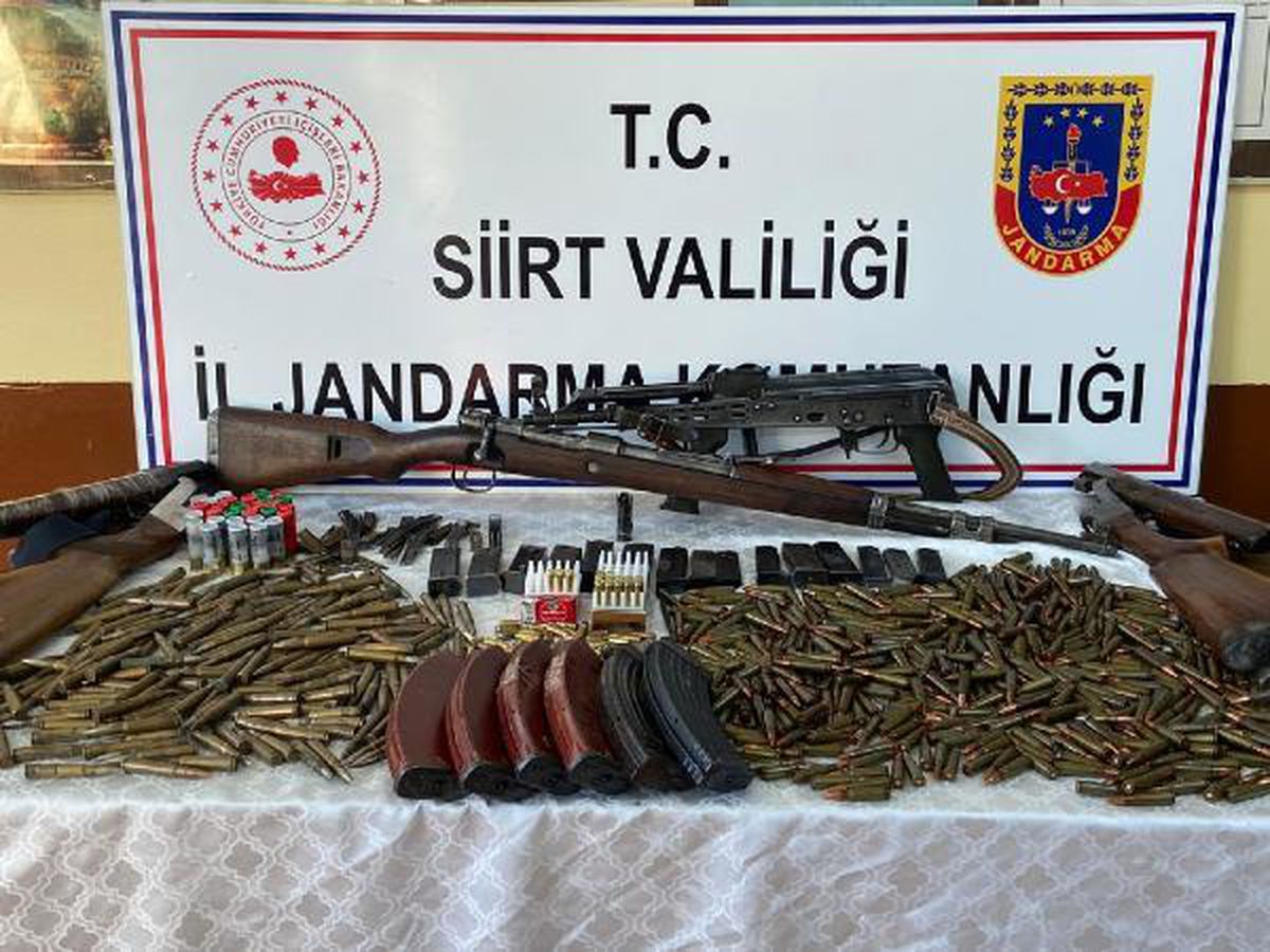 Siirt\'te, silah kaçakçılarının cephaneliği tespit edildi; 3 gözaltı