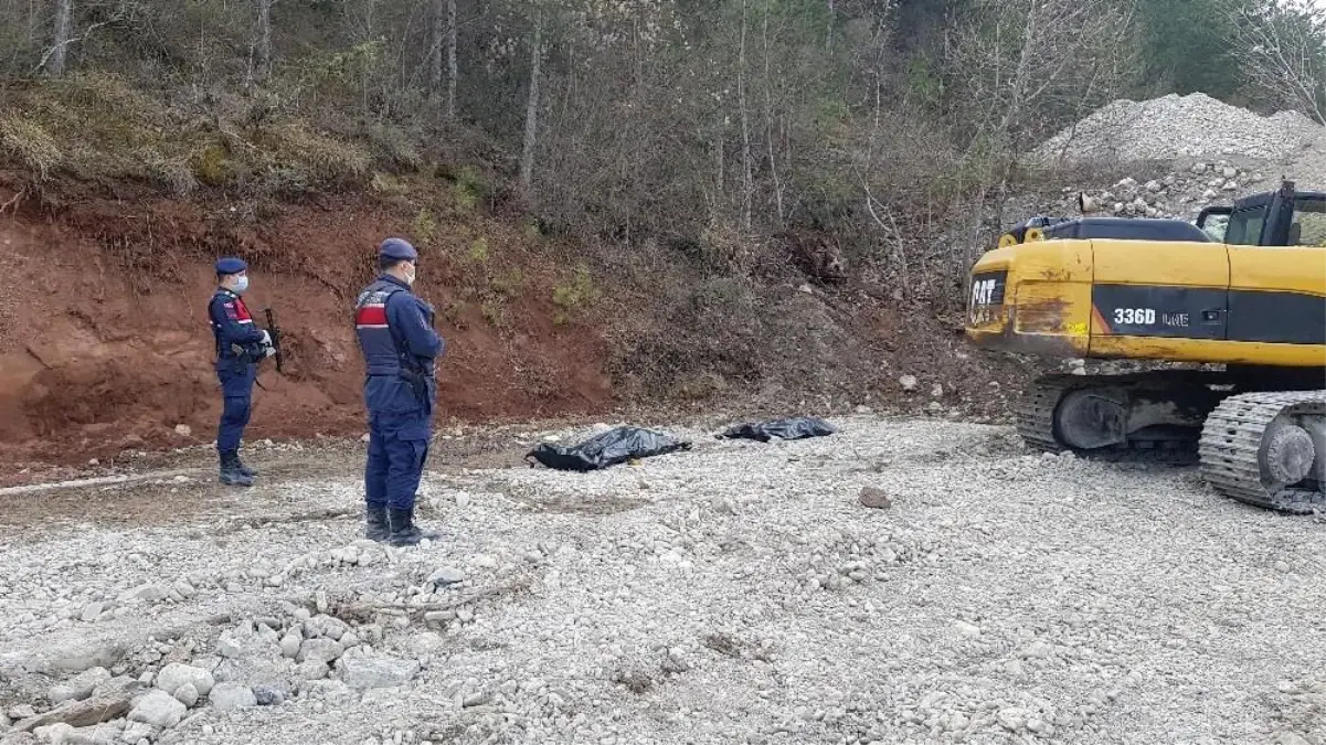 Taş kırma makinesine sıkışan 2 işçi feci şekilde can verdi