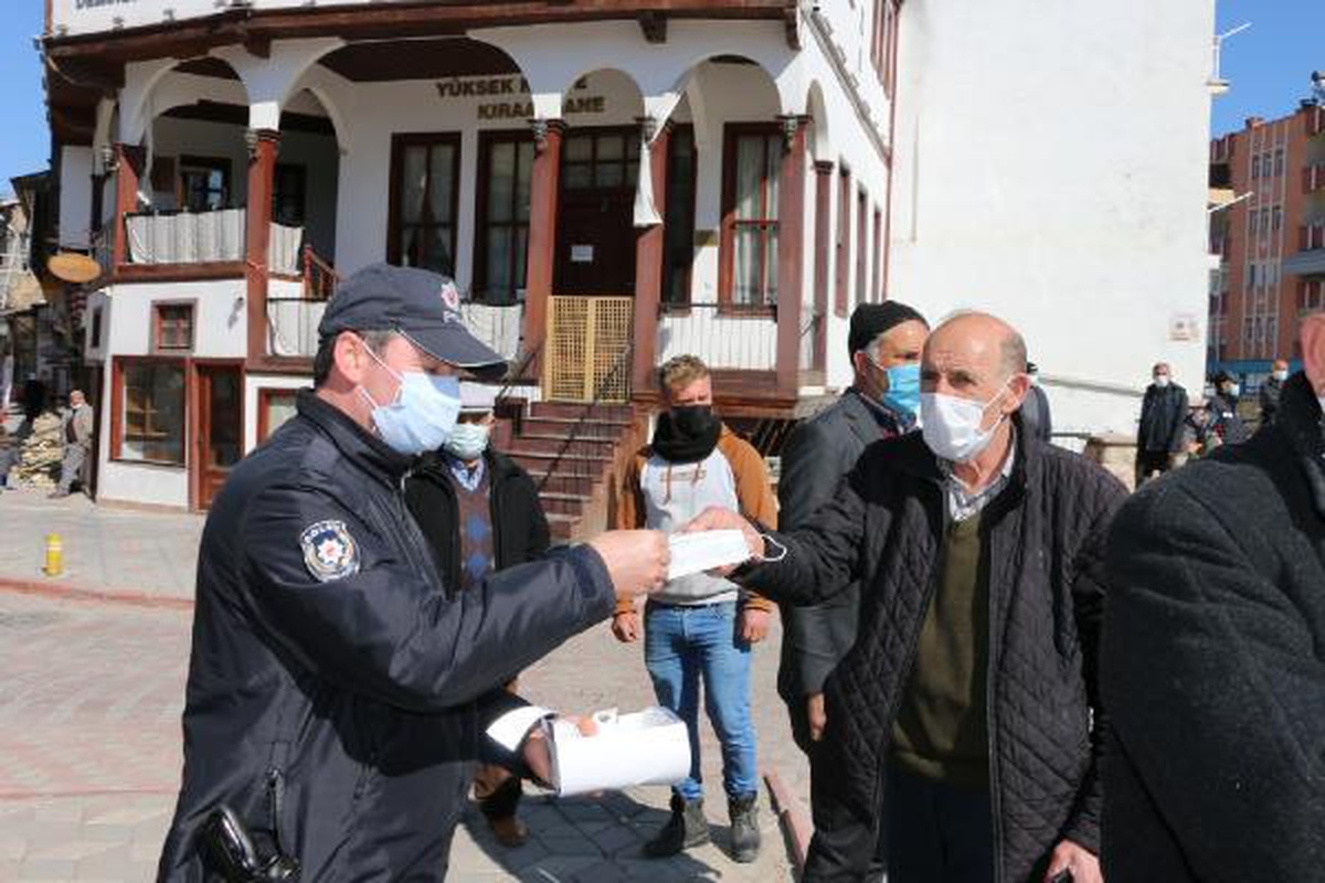 Son dakika: Tokat\'ta, 44 kişiye 40 bin TL korona cezası - Yeniden
