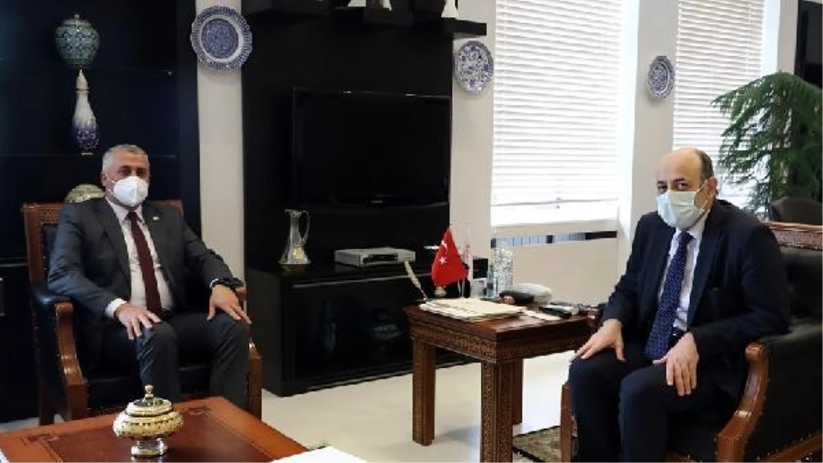 YÖK Başkanı Saraç, KKTC Milli Eğitim ve Kültür Bakanıyla görüştü