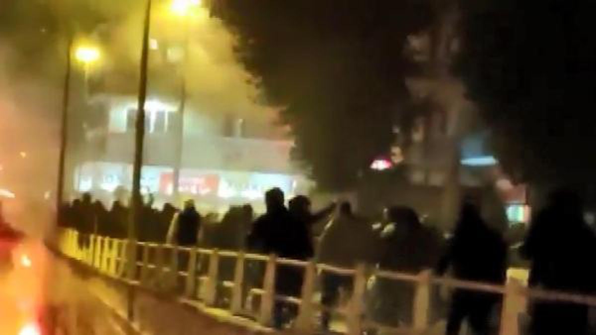 Son dakika: Yunanistan\'da polis şiddeti protestosu