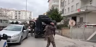 Ailesinden 3 kişiyi rehin aldı aileyi PÖH kurtardı