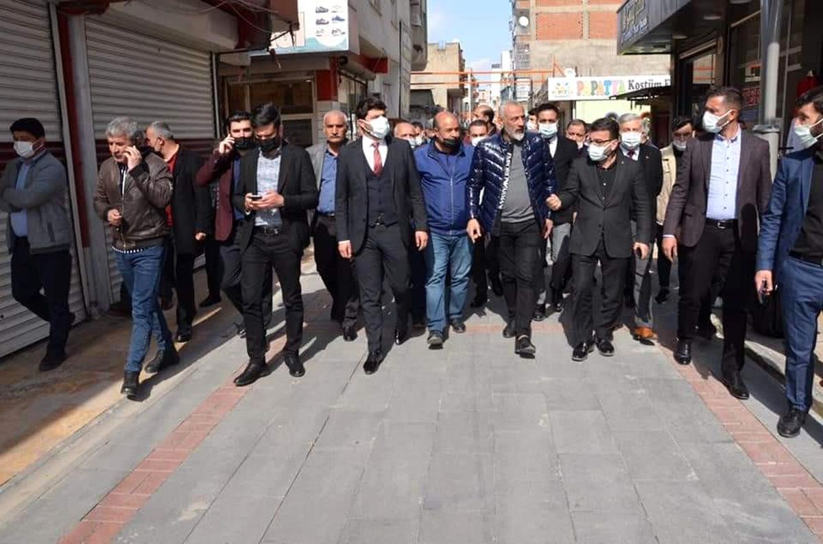 AK Parti Batman İl Başkanı Gür esnaf ziyaretine devam ediyor