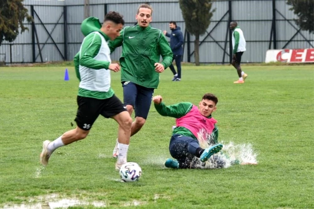 Akhisarspor\'da Boluspor maçı hazırlıkları devam etti
