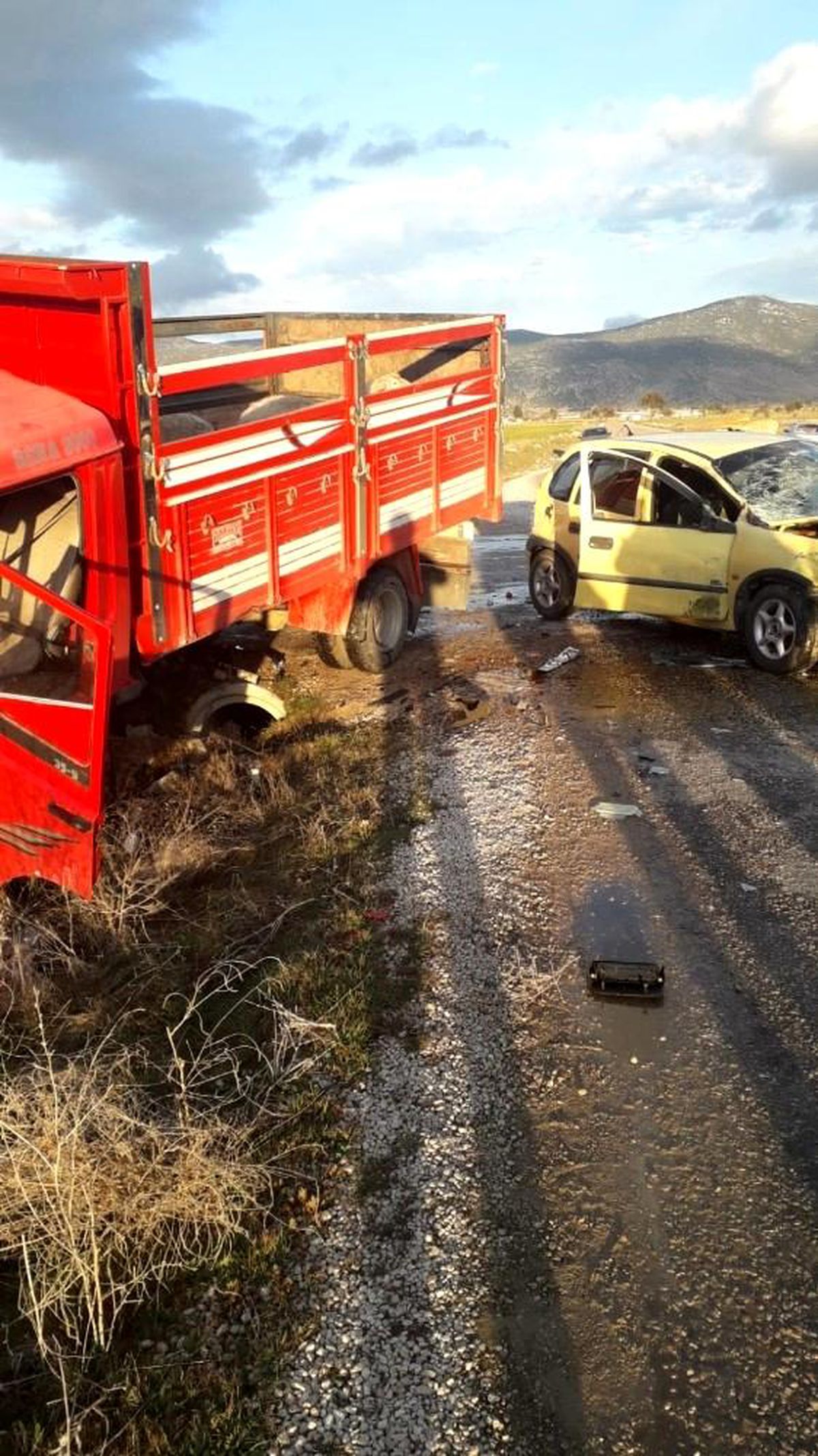 Antalya\'da trafik kazası: 1 ölü,2 yaralı