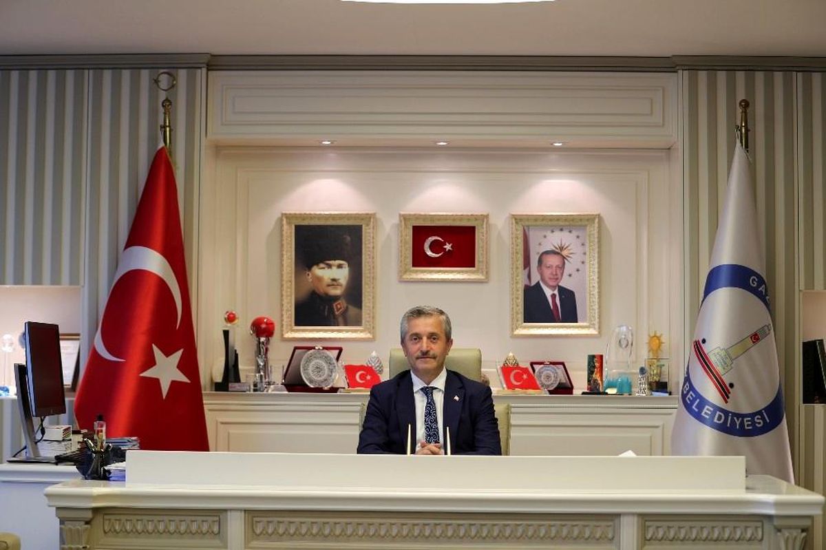 Başkan Tahmazoğlu\'dan İstiklal Marşı kutlaması