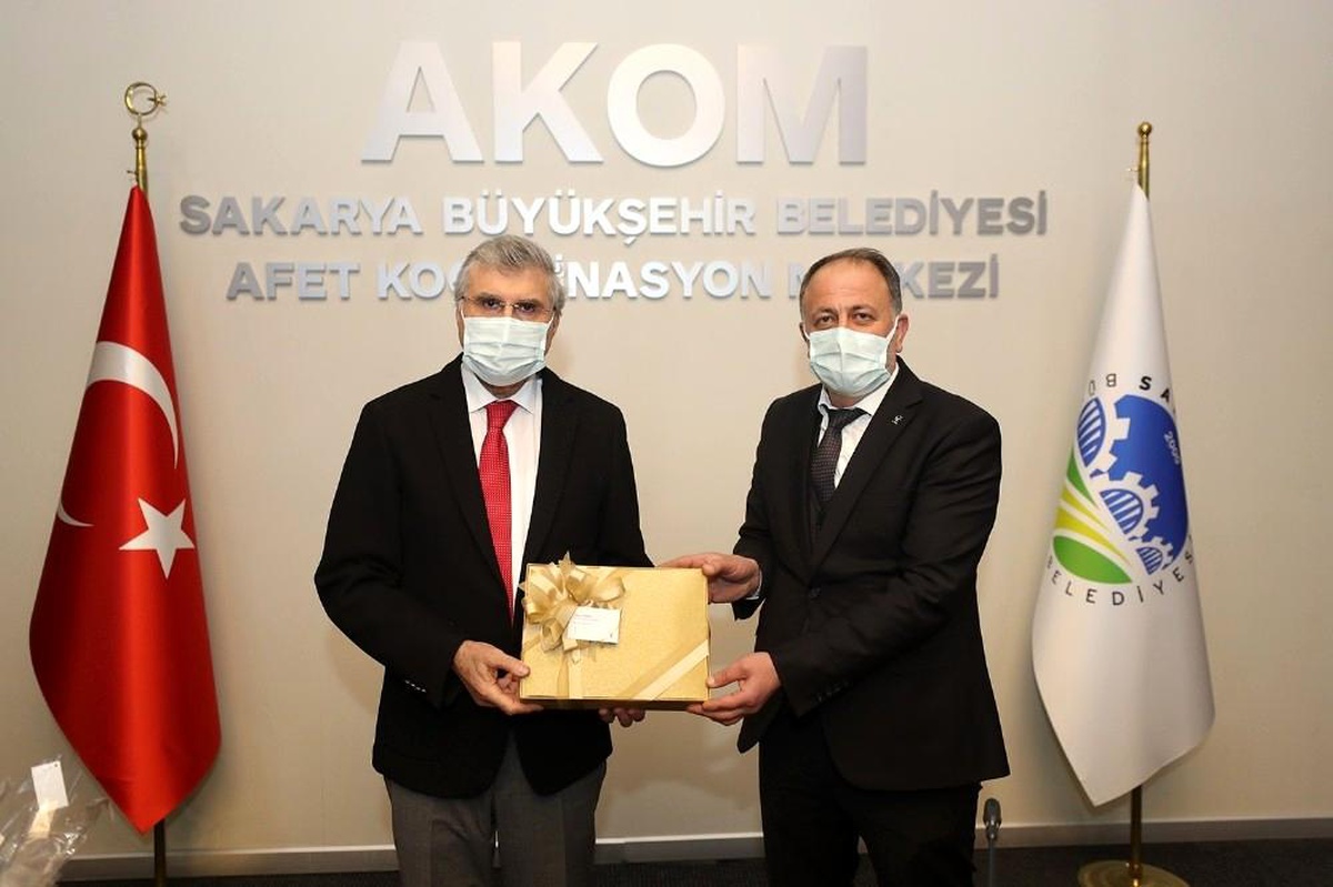 Başkan Yüce: "Akyazı\'ya hizmetler 2021 yılında artarak devam edecek"