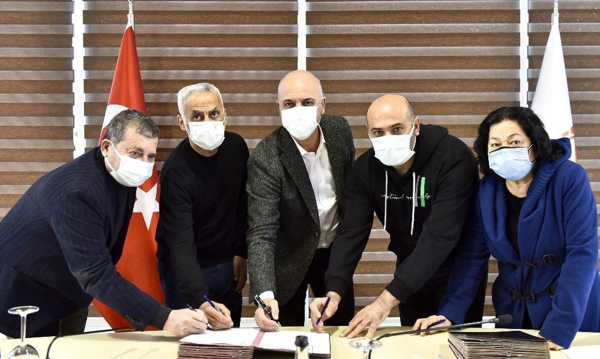 Hak sahipleri arazilerini Antalya OSB\'ye devretti