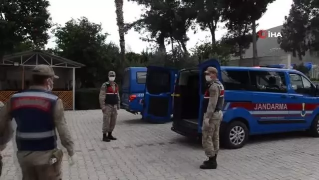 Son dakika! Kaçak yolla Türkiye'ye giren göçmenler kaza yapınca yakalandı Son dakika! Kaçak yolla Türkiye'ye giren göçmenler kaza yapınca yakalandı