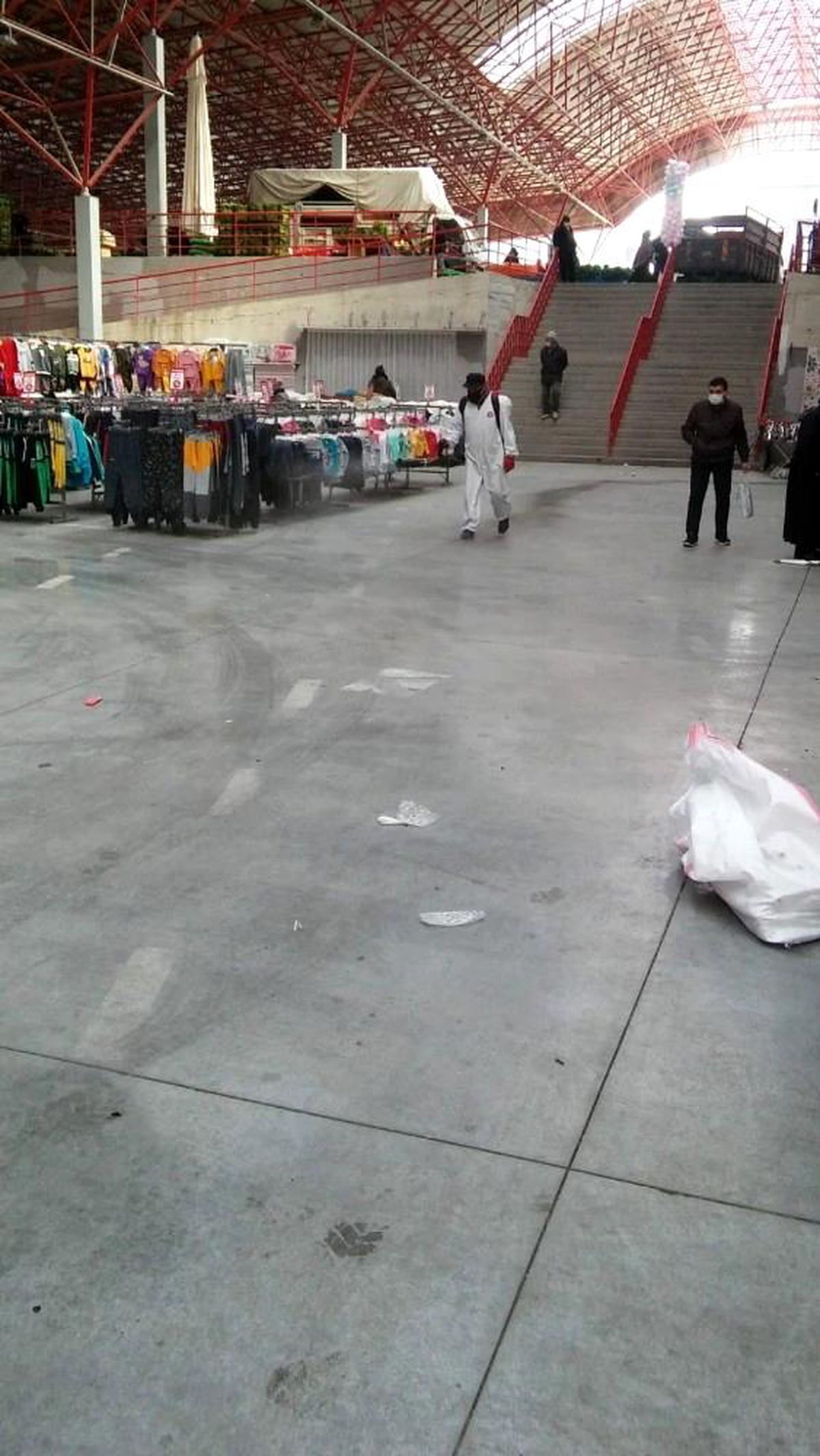 Sincan\'daki kapalı pazar alanları dezenfekte edildi