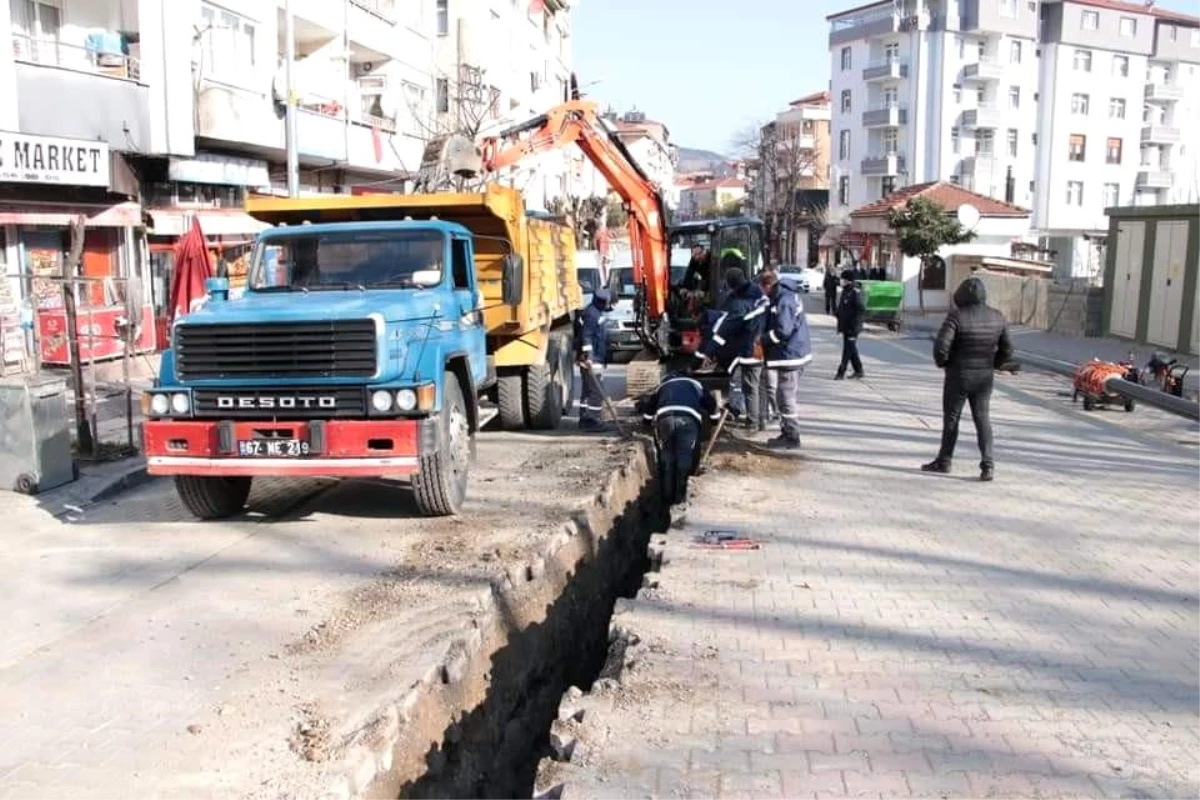 Vedat Ali Özkan Caddesi yenileniyor