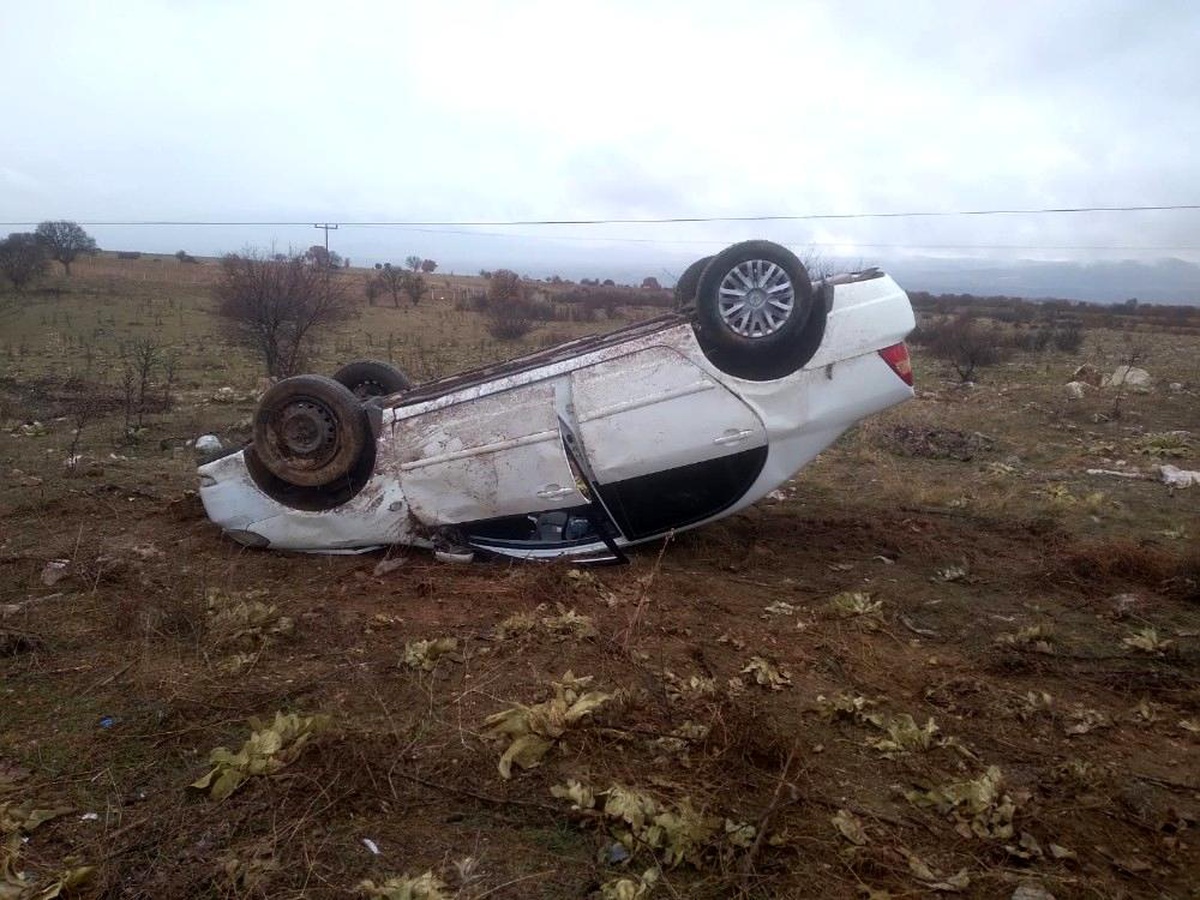 Son dakika haber! Yağış kaza getirdi, takla atan otomobilden sağ kurtuldu