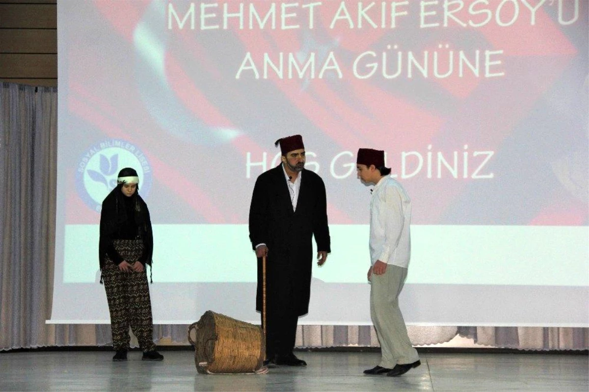 12 Mart İstiklal Marşı\'nın kabulü ve Mehmet Akif Ersoy\'u Anma Günü münasebetiyle Erzincan\'da program düzenlendi