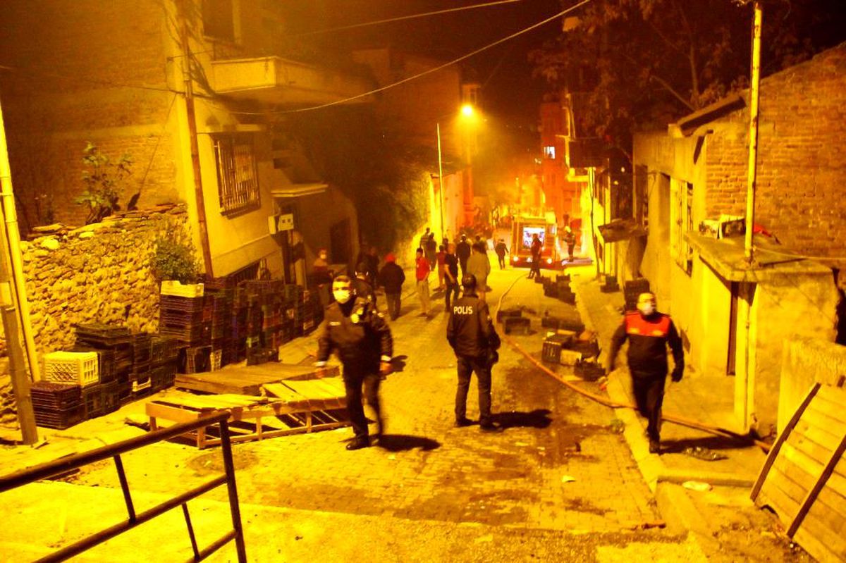 Son dakika haberleri! Akrabalarının evlerini ateşe veren şahıs tutuklandı