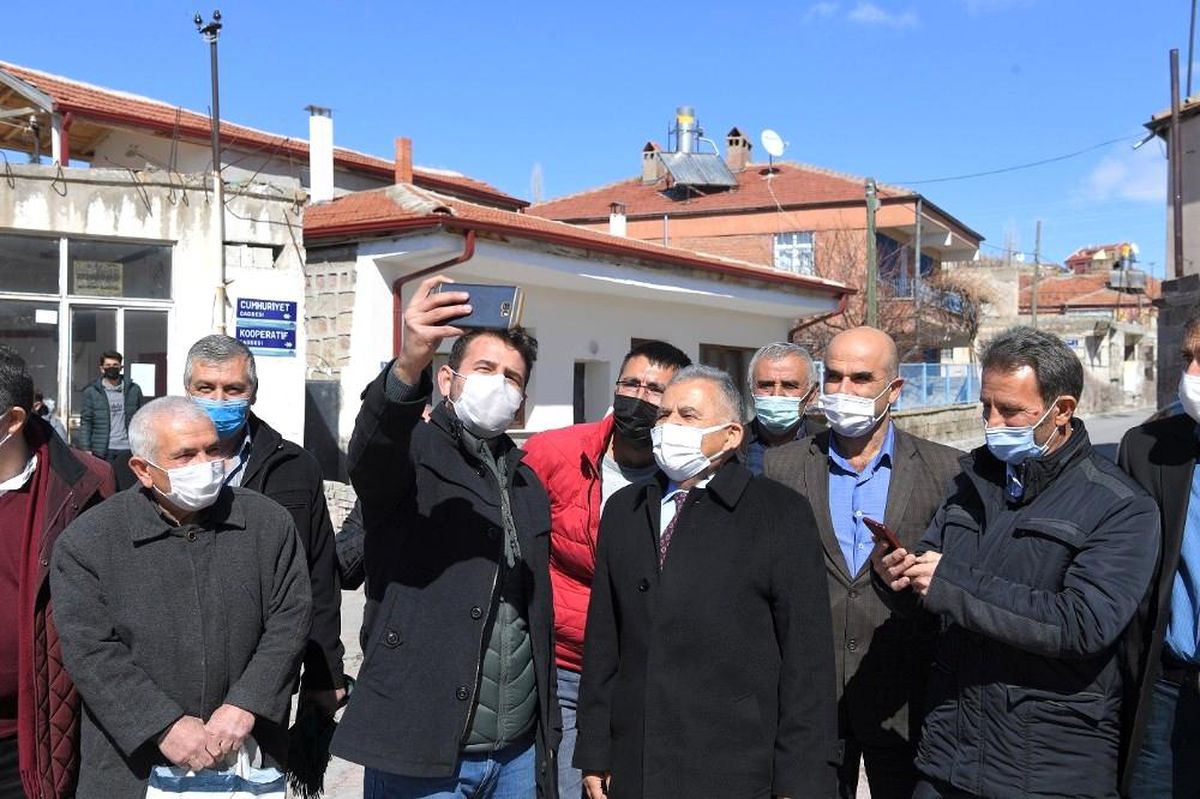 Başkan Büyükkılıç, Güneşli halkı ile buluştu
