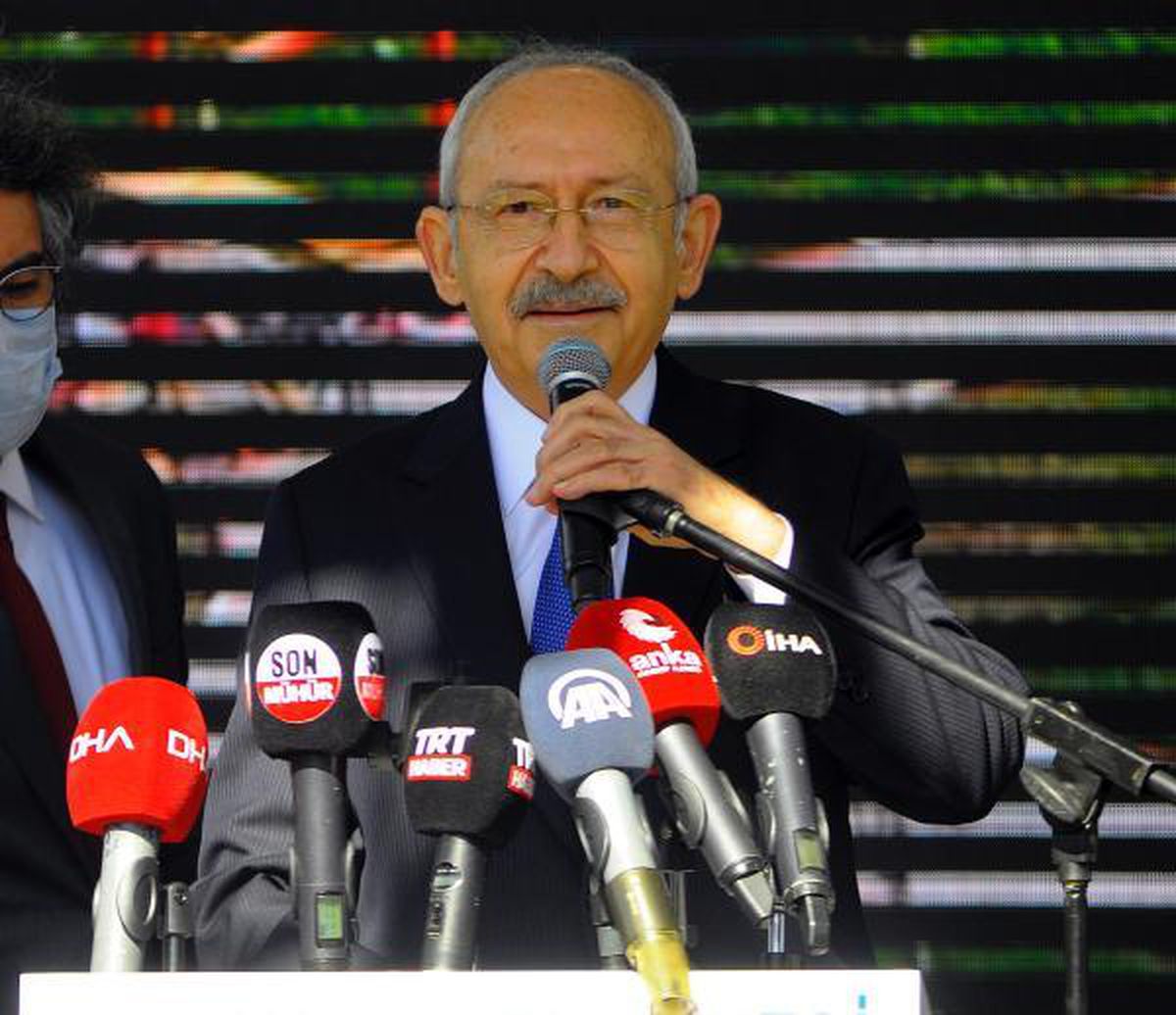 CHP Lideri Kılıçdaroğlu, Manisa\'da muhtarla buluştu (2)