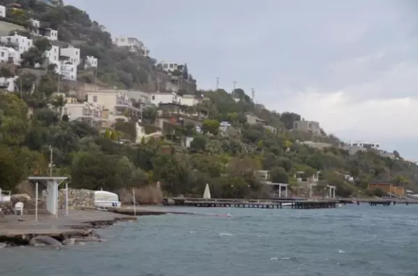 MUĞLA Hebil Koyu'nda örülen taş duvar, mühürlendi