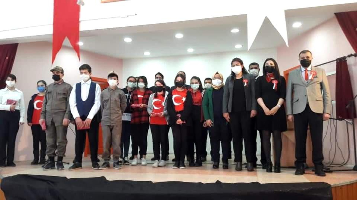 İstiklal Marşı\'nın Kabulünün 100. yıldönümü Tomarza\'da kutlandı