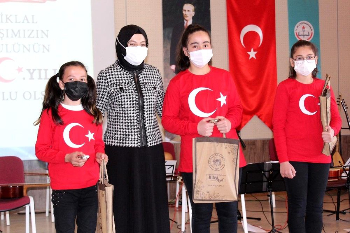İstiklal Marşı\'nın Kabulünün 100. Yılı\'nda \'Kahramanlık Türküleri"