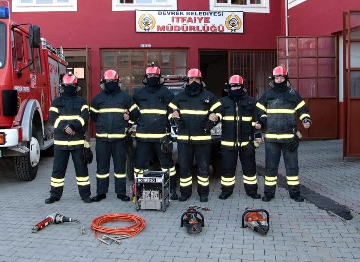 Son dakika: İtfaiye personeline yangına dayanıklı elbise