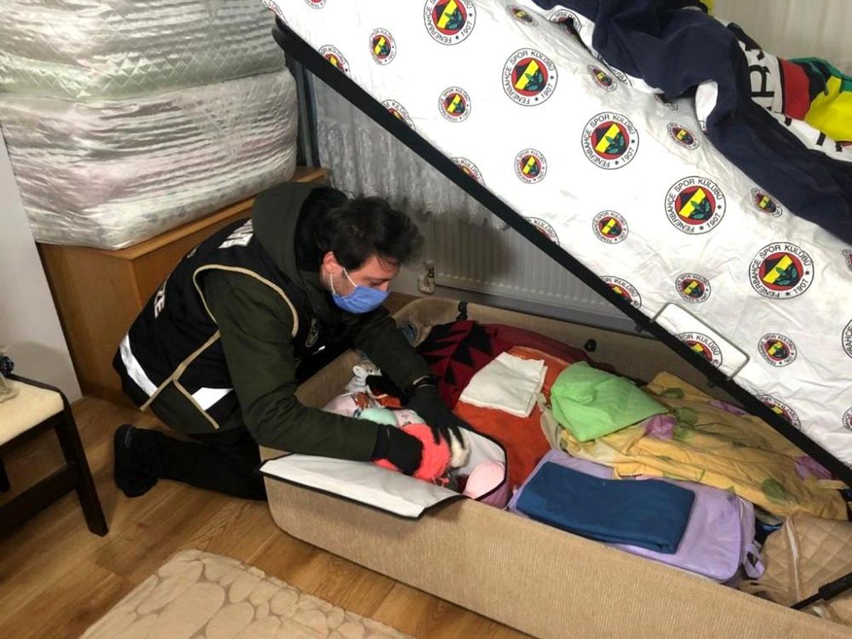 "Kaçarlar" çetesi aşevinin alt katında silah ticareti yapmış