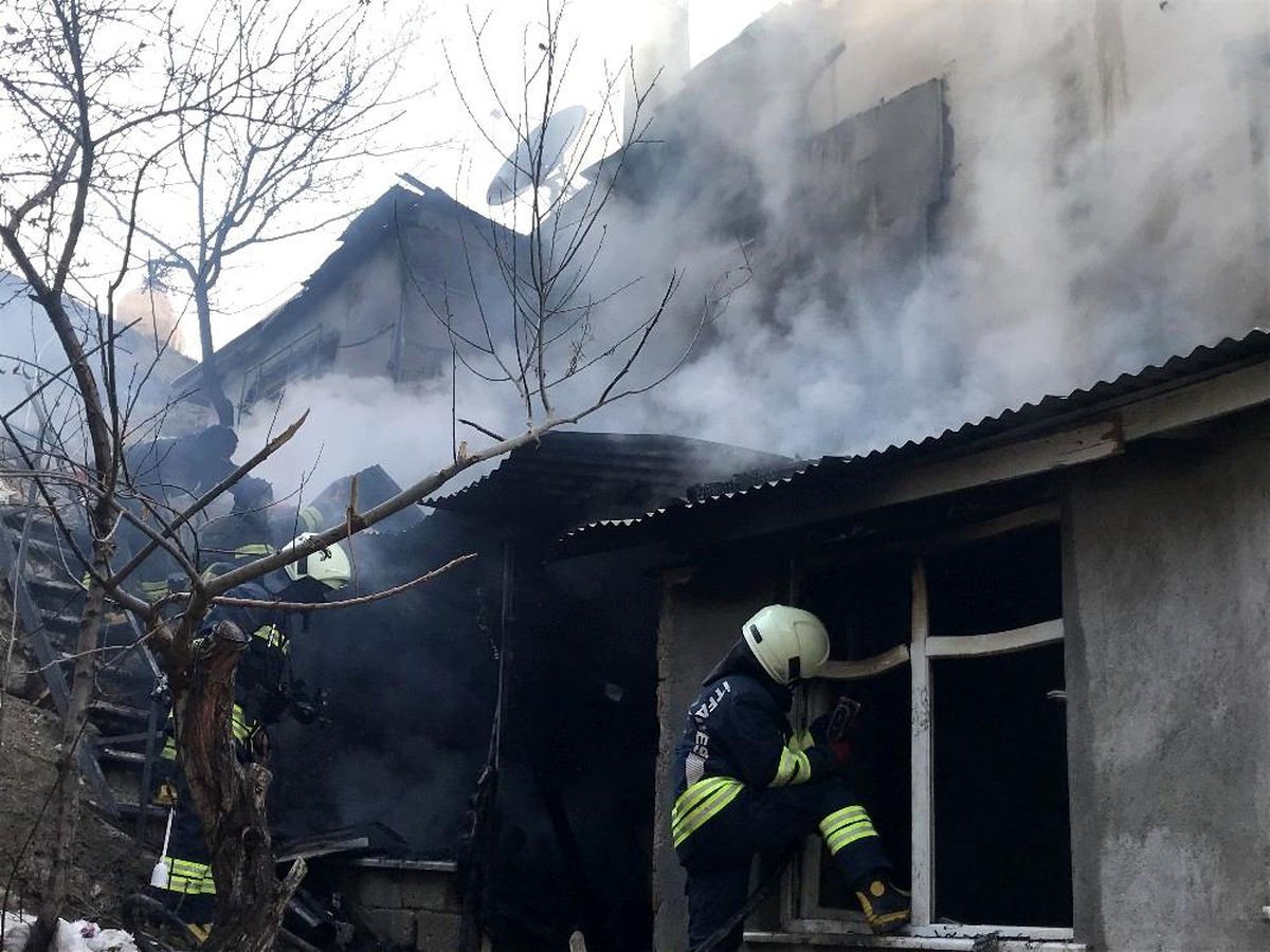 Son dakika haberi... Müstakil evdeki yangın paniğe neden oldu