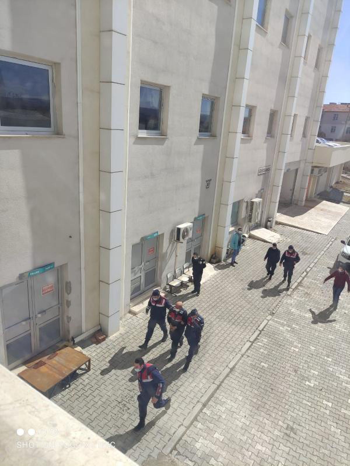 Oğluyla kavga eden 2 çocuğu okul servisinde öldürdü (4)