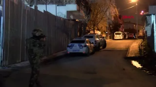 POLİSTEN KAÇAN 3 ŞÜPHELİ KOVALAMACA SONUCU YAKALANDI POLİSTEN KAÇAN 3 ŞÜPHELİ KOVALAMACA SONUCU YAKALANDI
