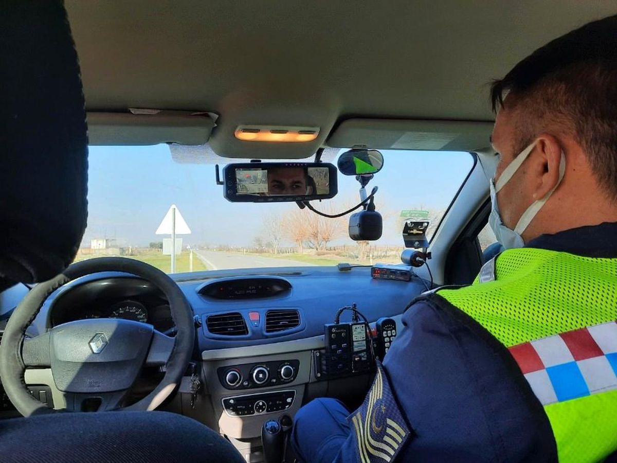 Sarıgöl ve Alaşehir arasındaki karayoluna radar hız tabelaları konuldu.