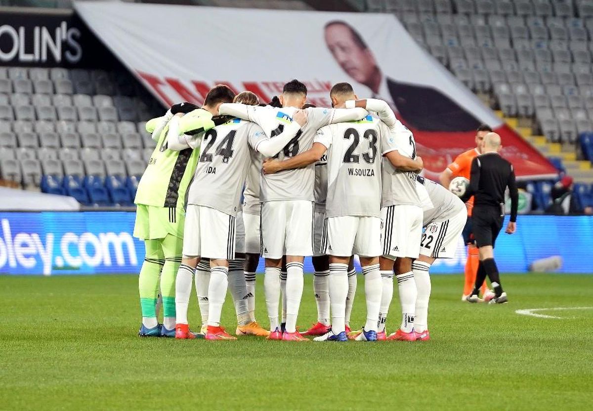 Sergen Yalçın bu kez tribünde
