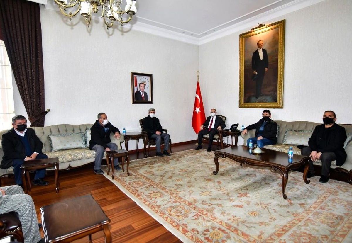 Vali Özkan: "Şehitlerimizin emanetlerine hizmet etmenin gururunu yaşıyoruz"