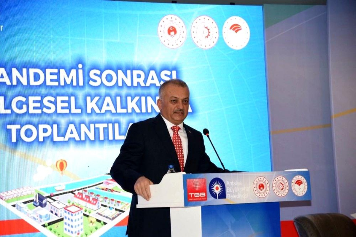 Vali Yazıcı: " Antalya yeni rekorlar kıracak"
