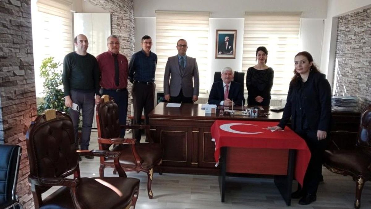 Yemin ederek asaleten memurluğa başladı