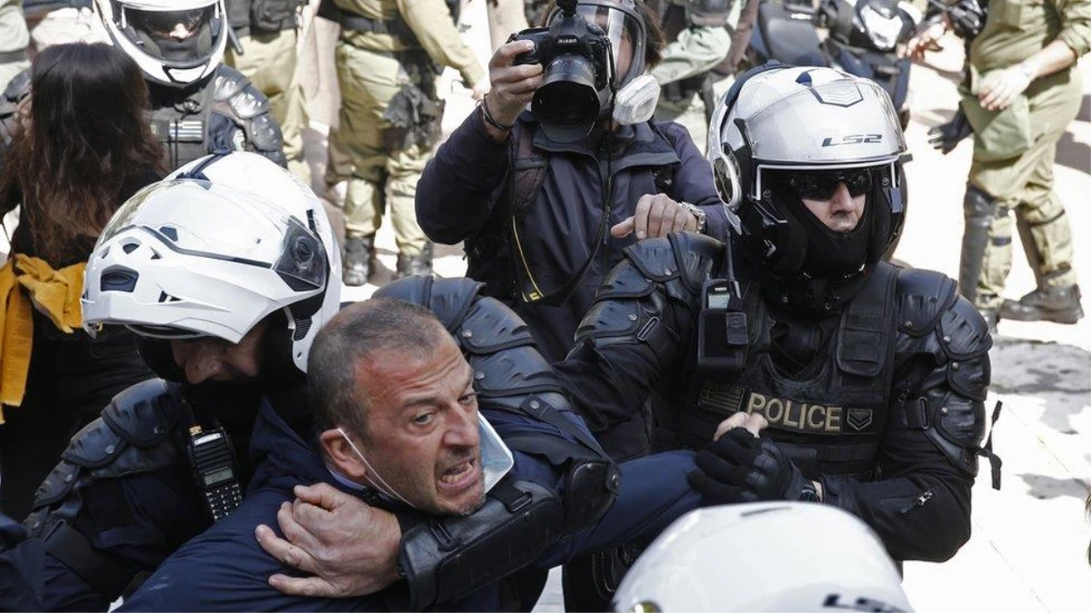 Yunanistan Başbakanı Miçotakis: \'Polis şiddetine maruz kalanlardan özür diliyorum\'