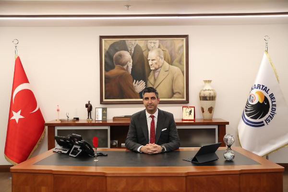 Başkan Yüksel, "Kapılarınızdan çiçekler, yüzlerinizden gülümsemeler eksik olmasın"