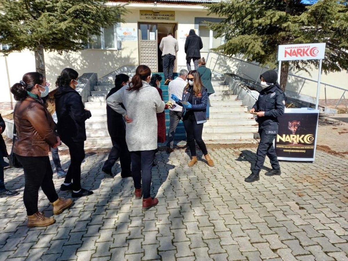 Kahramanmaraş\'ta uyuşturucuya karşı bilgilendirme