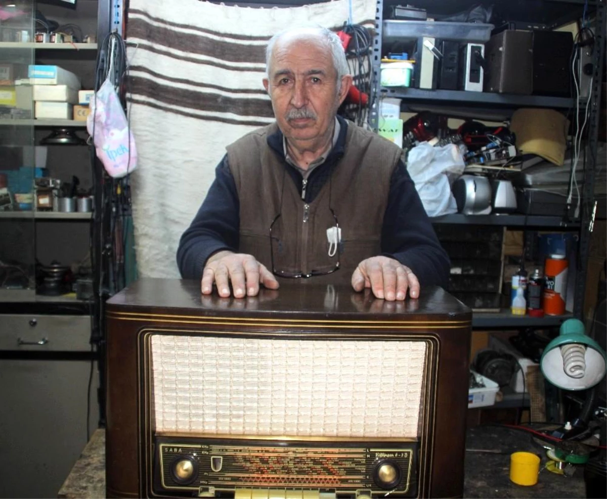 Kayseri\'nin son antika radyo ve plakçalar ustası talebe yetişemiyor