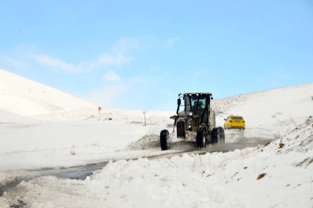 Muş'ta 39 köy yolu ulaşıma açıldı