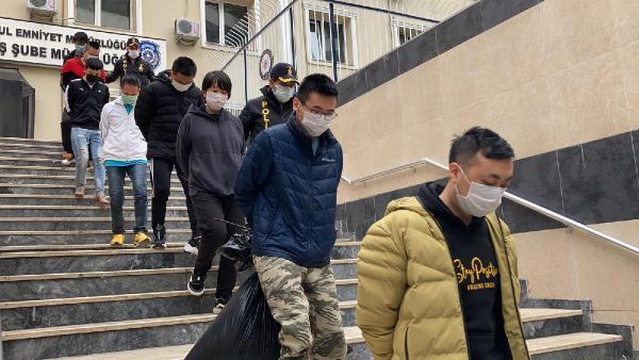 Silivri'de kripto para çetesine operasyon: 119 Çinli gözaltına alındı Silivri'de kripto para çetesine operasyon: 119 Çinli gözaltına alındı