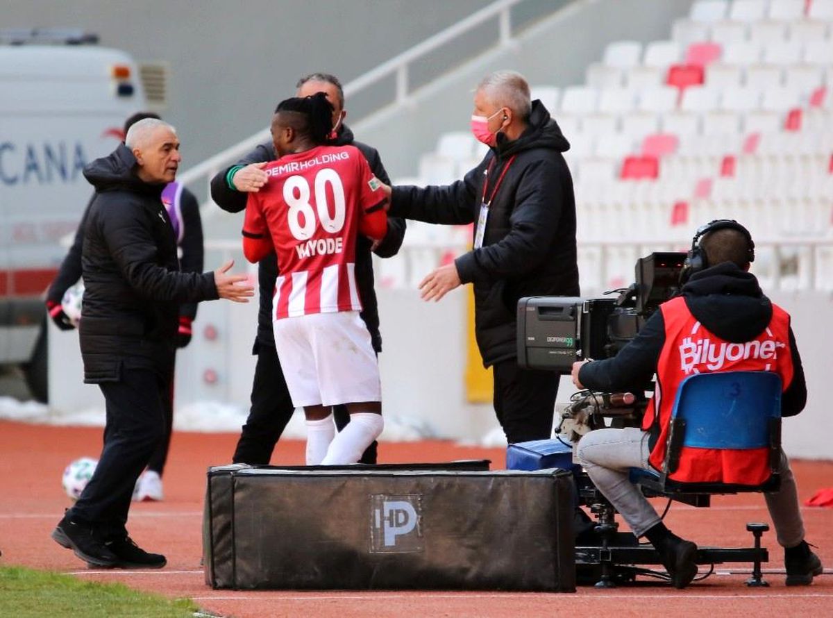 Sivasspor\'da Kayode\'den şok tepki!