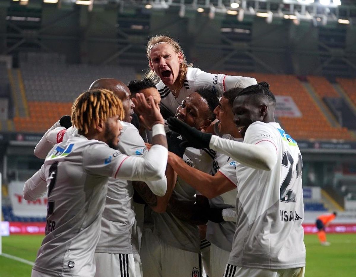 Tartışmasız lider!