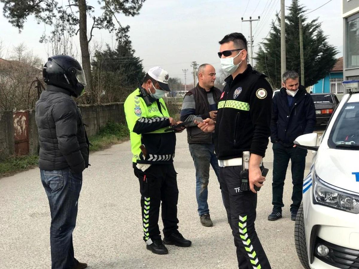 Trafik ekipleri denetime devam ediyor