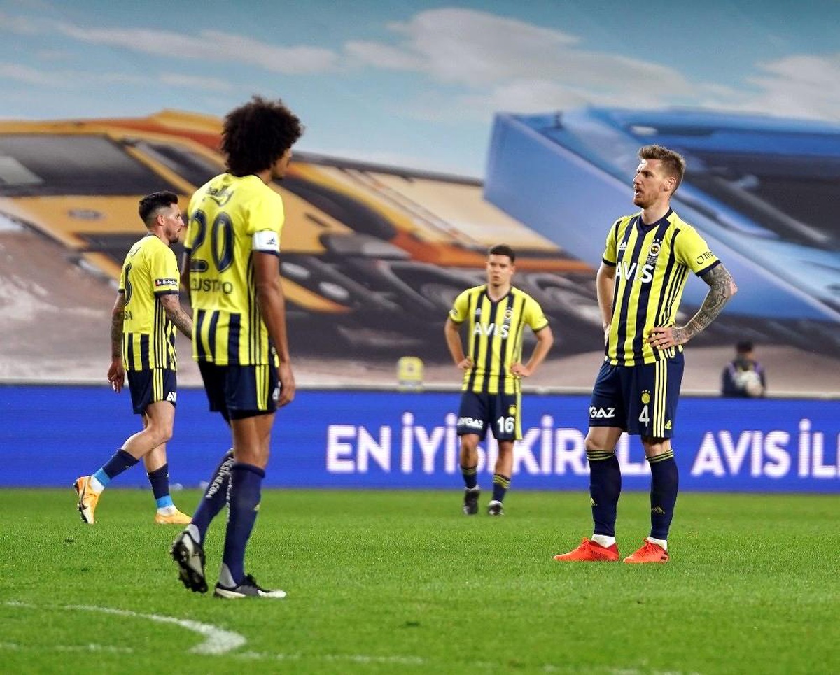 Fenerbahçe bu sezon 6 mağlubiyet ile rekor kırdı