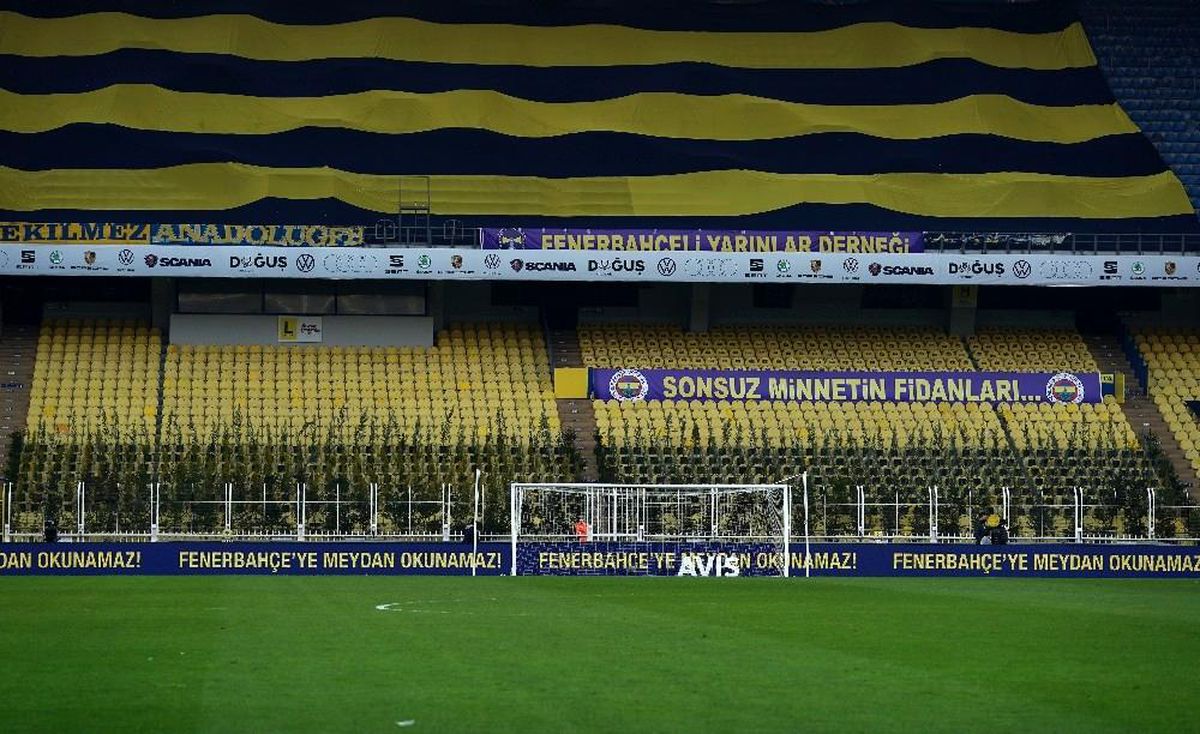 Kadıköy\'de \'Fidanlar\' tribünde