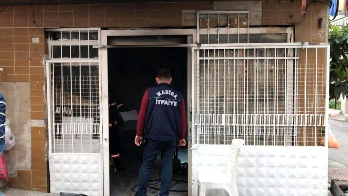 Kaynaktan sıçrayan kıvılcım tamirhanede yangın çıkardı: 1 yaralı