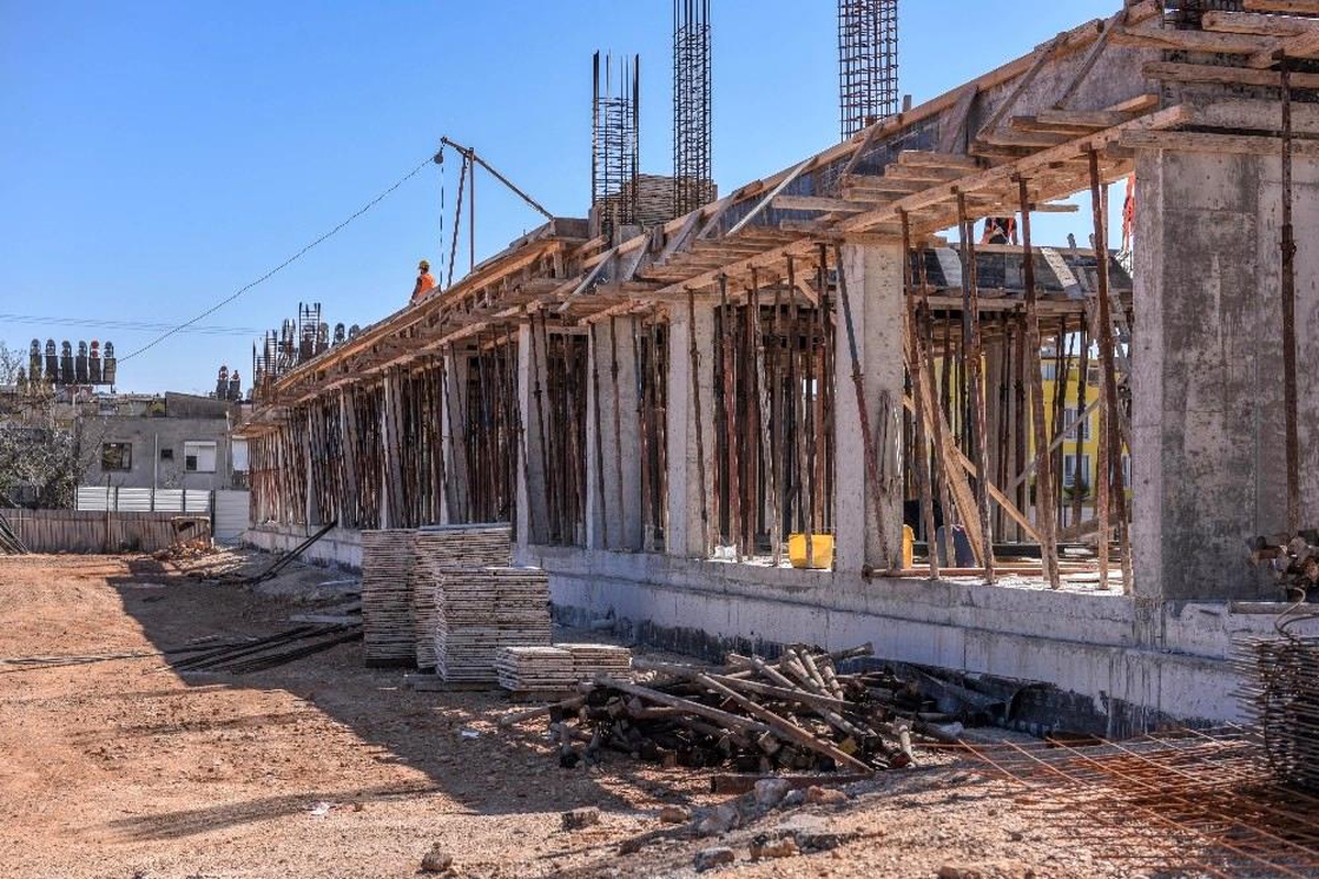 Kepez\'in balık ve organik pazar inşaatı yükseliyor
